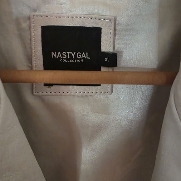 White Fringe 'Hitched' Western Jacket - Women - Picture 6 of 6